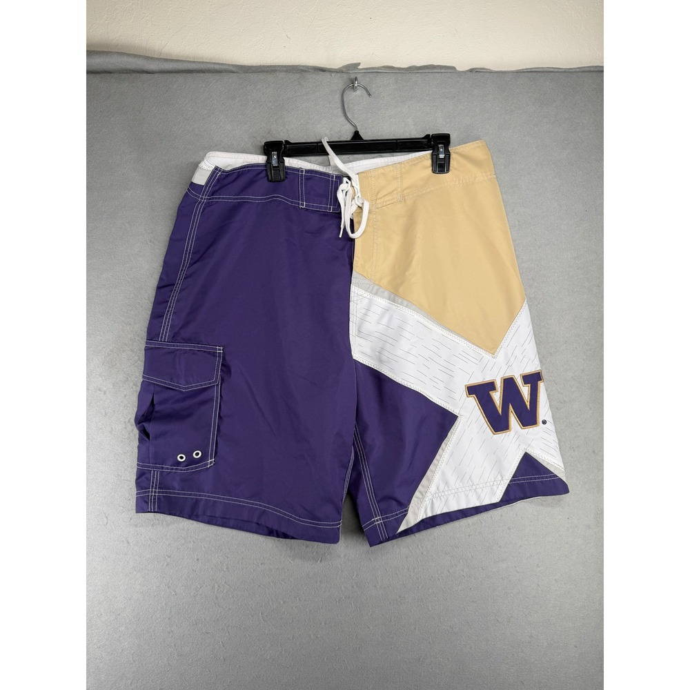Campus Drive University of Washington Huskies Board Shorts Purple Gold 2XL 37/38